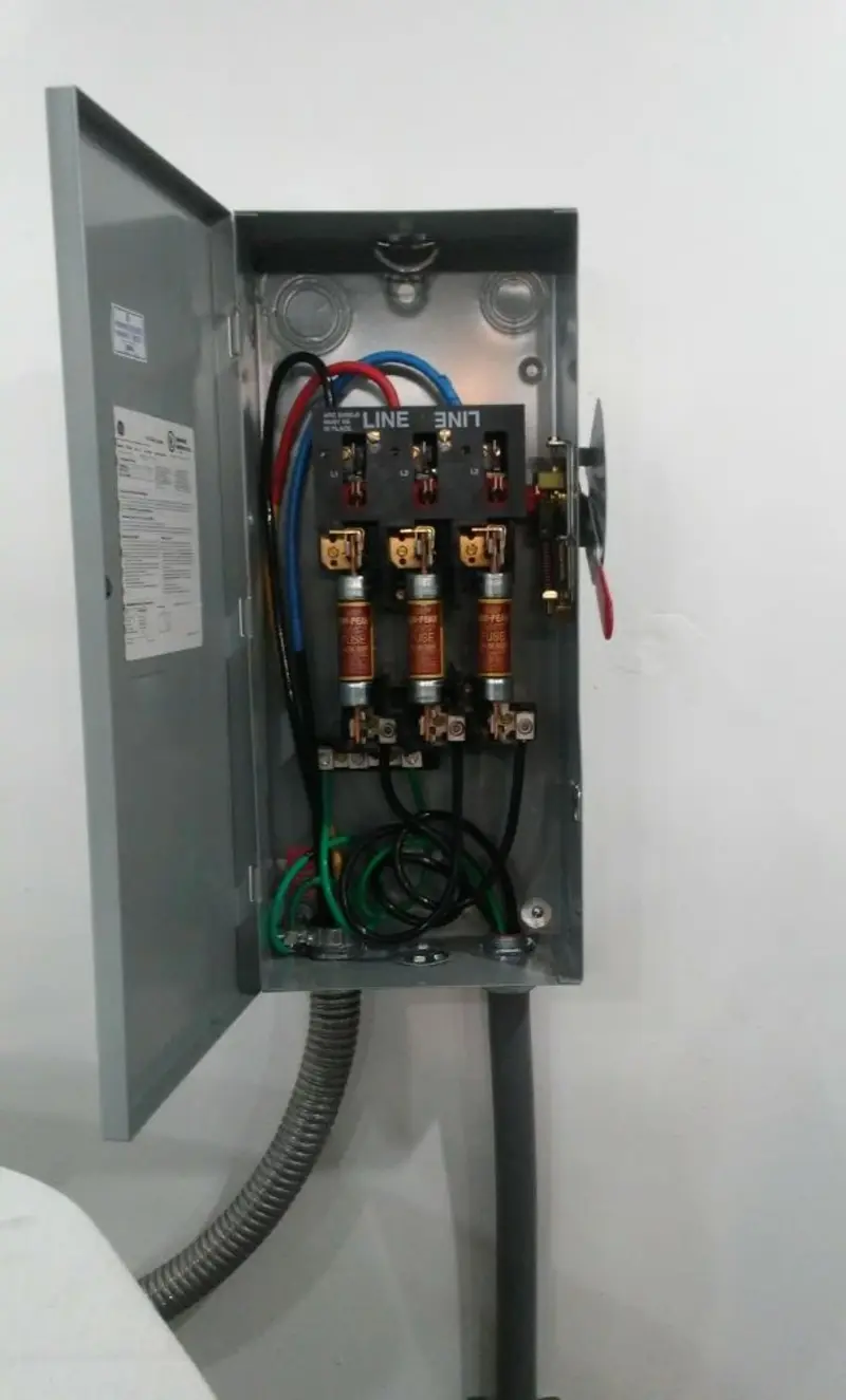 Three-phase disconnect switch installed for Smoke Detector Installation in Smithfield